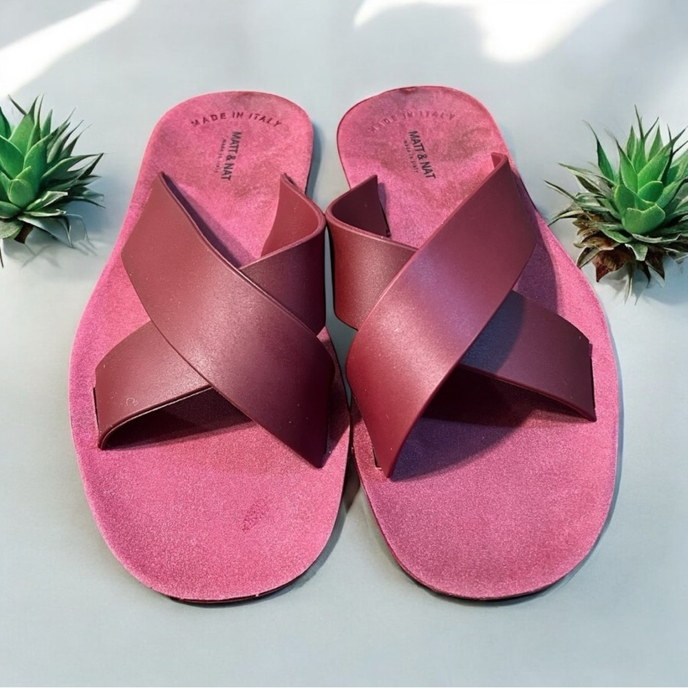 Matt & Nat Lorena Vegan Cross Sandals in Berry Size 39/40 (9/10)